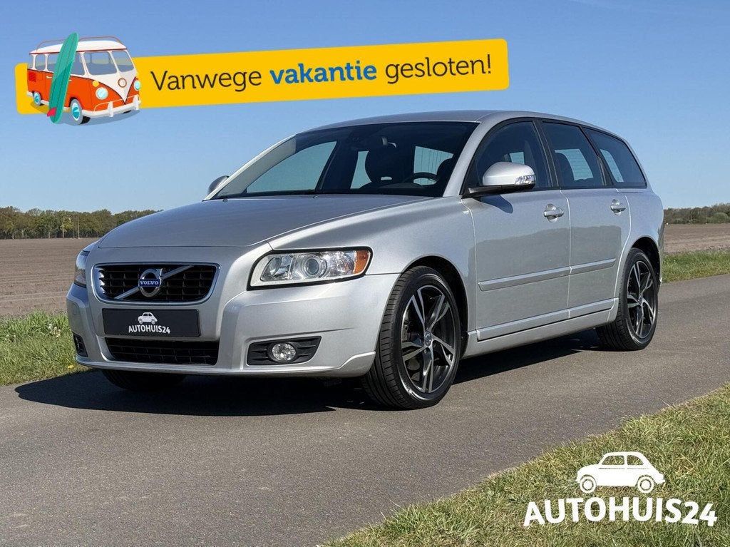 Volvo V50 2.0 Business Pro Edition NAVI|LEDER|TREKHAAK|NL-AU, Auto's, Volvo, Parkeersensor, Gebruikt, Zwart, 4 cilinders