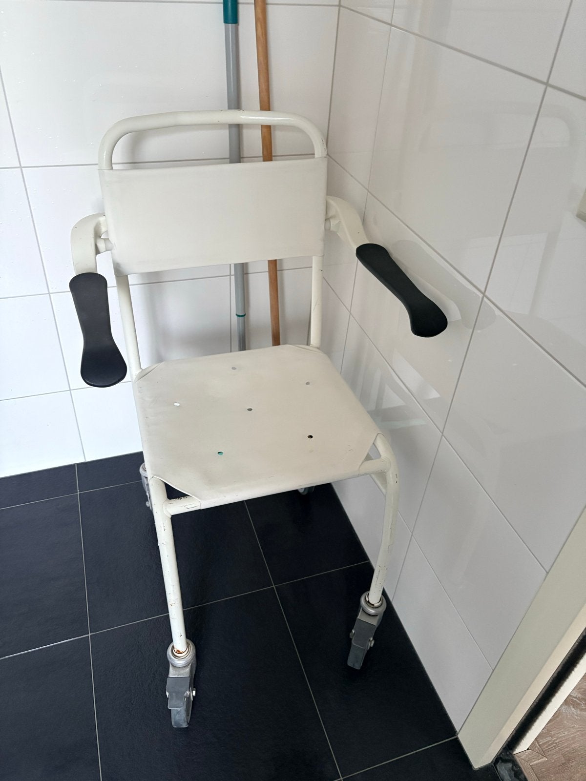 Graris af te halen. Douchestoel., Diversen, Ophalen, Gebruikt