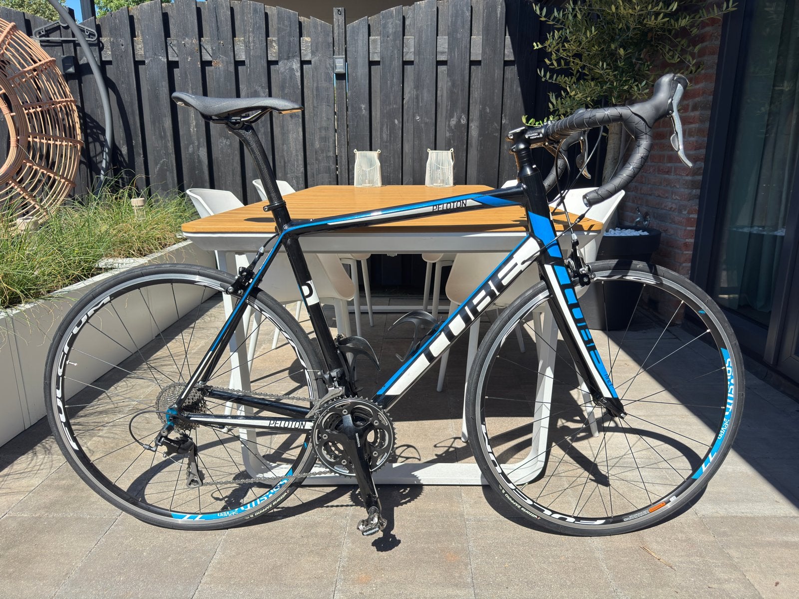 Cube Peloton Pro Performance Line – Shimano 105 – Maat 60, 28 inch, Velgrem, Aluminium, Zo goed als nieuw