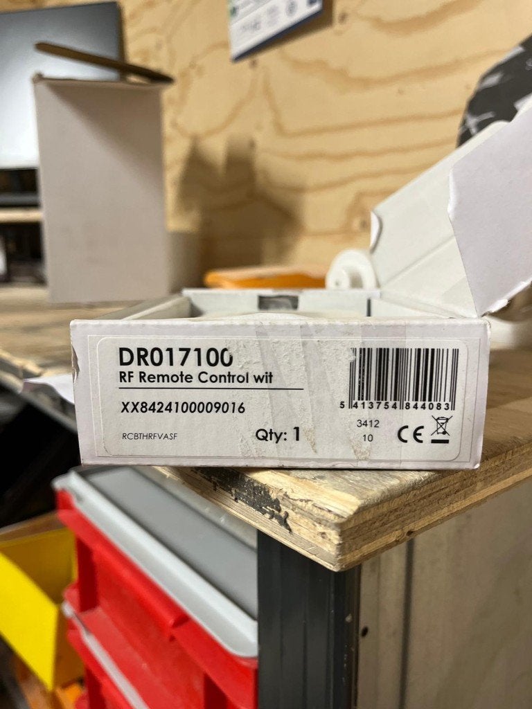 RF Afstandsbediening / Kamerthermostaat DR01710G, Ophalen, Nieuw
