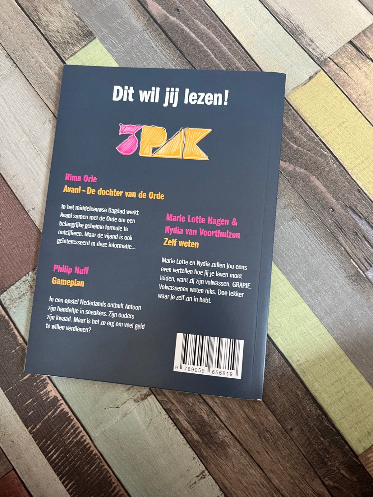3PAK: 1 Boek 3 Verhalen - Boekenweek van Jongeren, Ophalen of Verzenden, Zo goed als nieuw, Fictie
