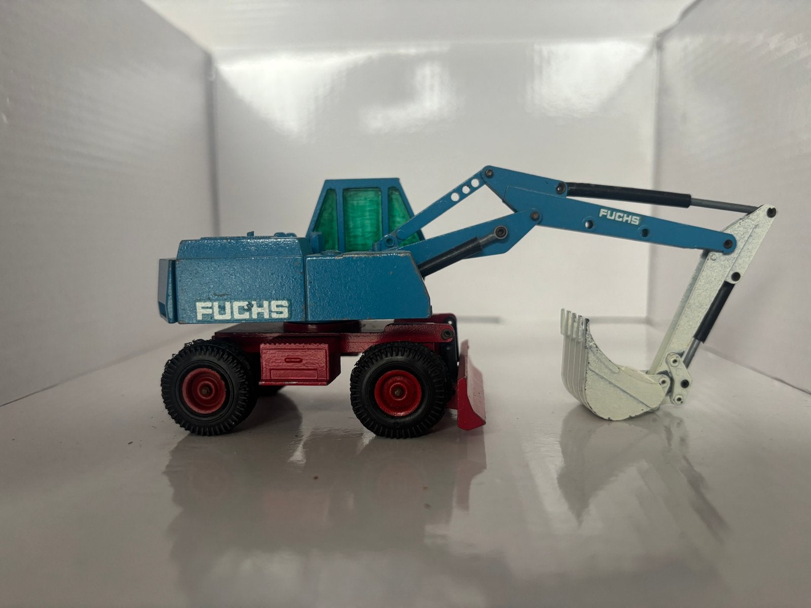 NZG Schaalmodel 1:50 Mobiele Kraan Fuchs (nr. 165), Ophalen of Verzenden, Gebruikt
