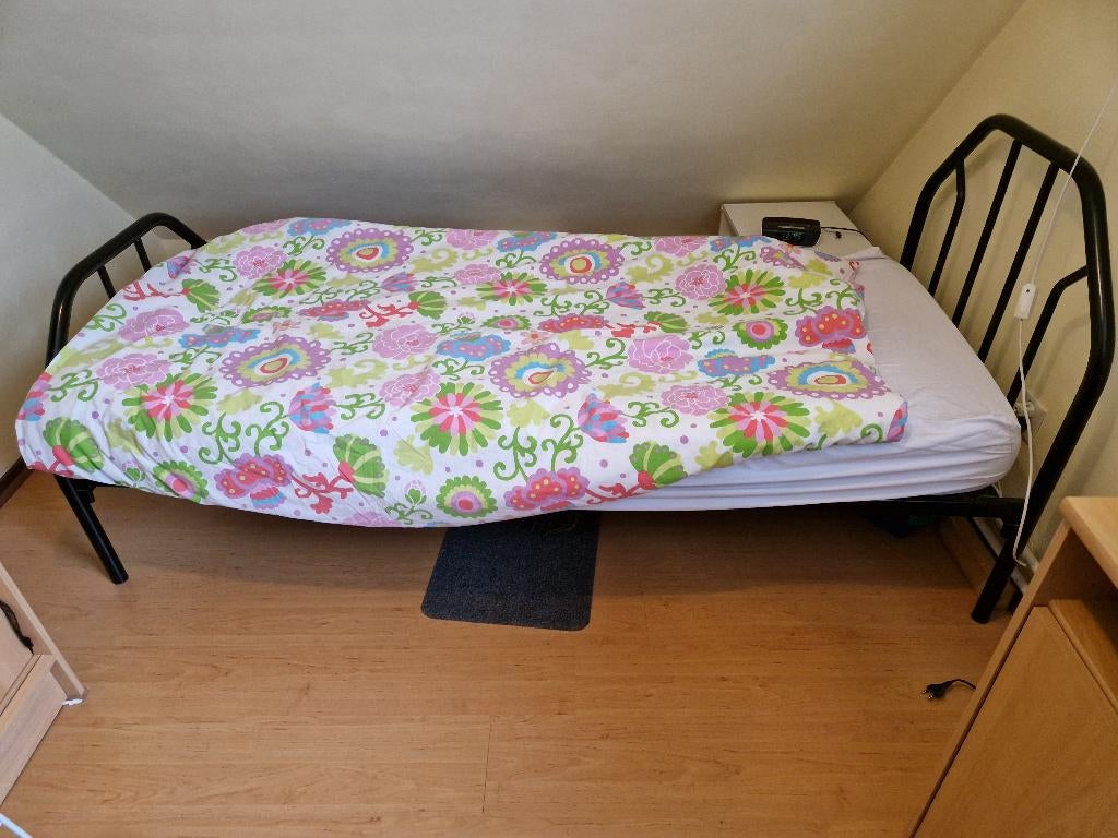 Bed, Ophalen, Gebruikt, 90 cm, Eenpersoons