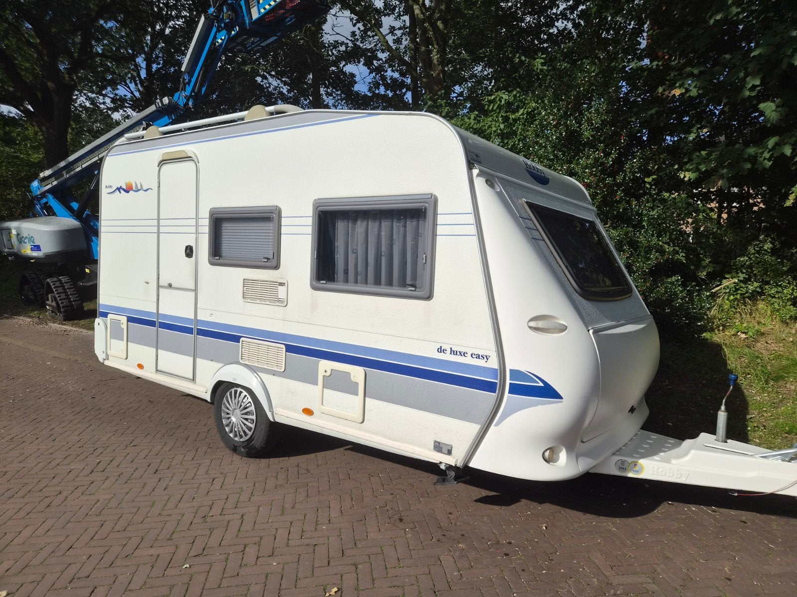 Hobby 400 de luxe easy Bj 2003 met voortent, Vast bed, Bedrijf, Treinzit, 750 - 1000 kg