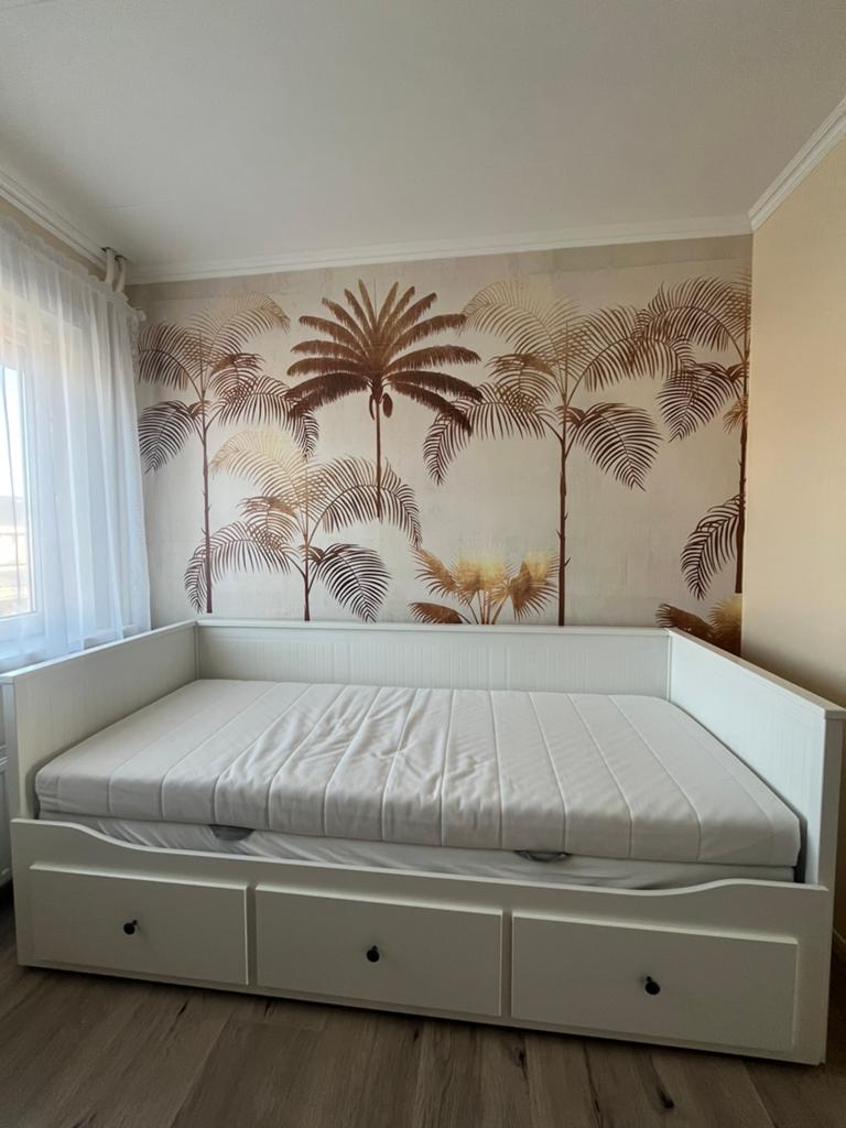 IKEA Hemnes uitschuifbed incl. 2 matrassen & opberglades, Huis en Inrichting, Ophalen, Eenpersoons, Wit, Zo goed als nieuw
