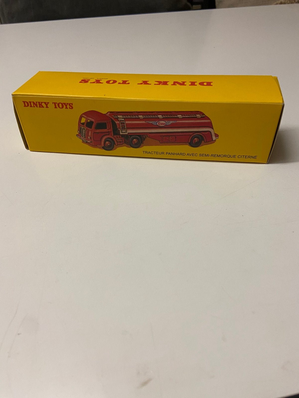 Dinky toy esso tankwagen, Ophalen of Verzenden, Zo goed als nieuw, Bus of Vrachtwagen, Dinky Toys
