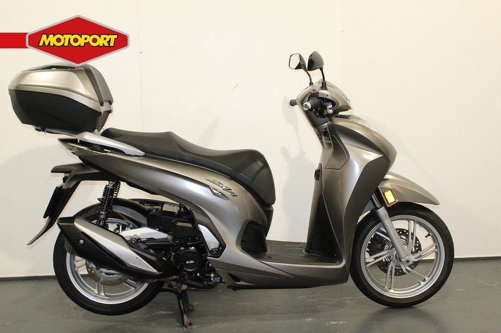 Honda SH 350 I (bj 2022), Motoren, Motoren | Honda, Scooter, Bedrijf, Mc.benelux@honda-eu.com, Honda Motor Europe Ltd. Belgian Branch