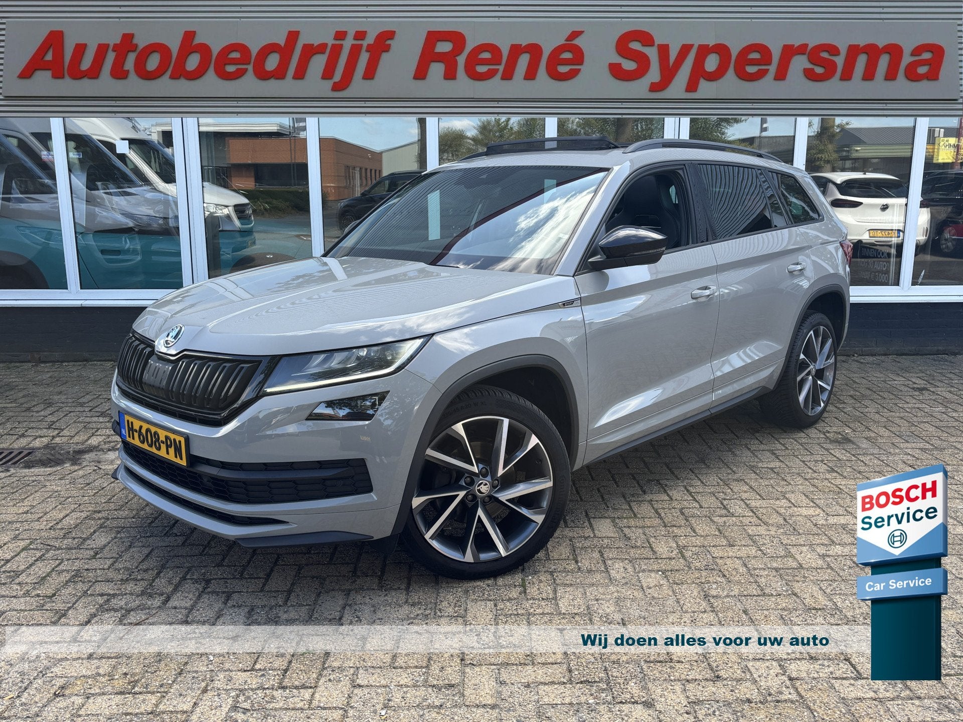 Skoda Kodiaq 1.5 TSI Sportline Business 7p. | Trekhaak | Pan, Dealer onderhouden, 4 cilinders, 150 pk, 7 stoelen