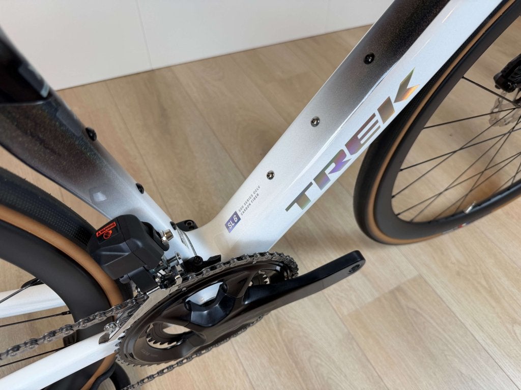 Trek Madone SL 6 Gen 8 - 105 Di2 - Bontrager Aeolus - XS, 28 inch, Carbon, Niet ingevuld, 49 tot 53 cm