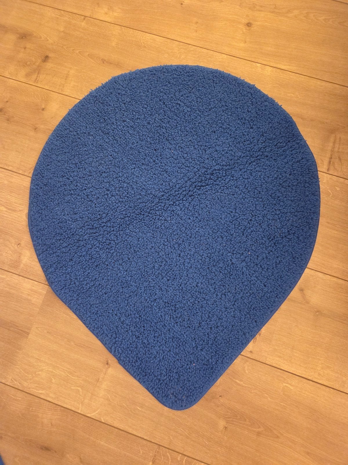 Blauwe badmat in druppelvorm( 2 ), Ophalen of Verzenden, Zo goed als nieuw, Blauw, Badmat
