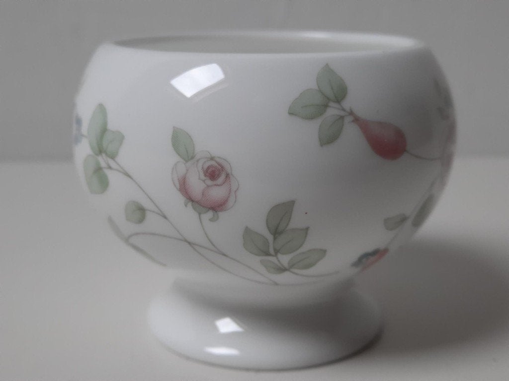 Rosebowl Wedgwood Rosehip, Ophalen of Verzenden