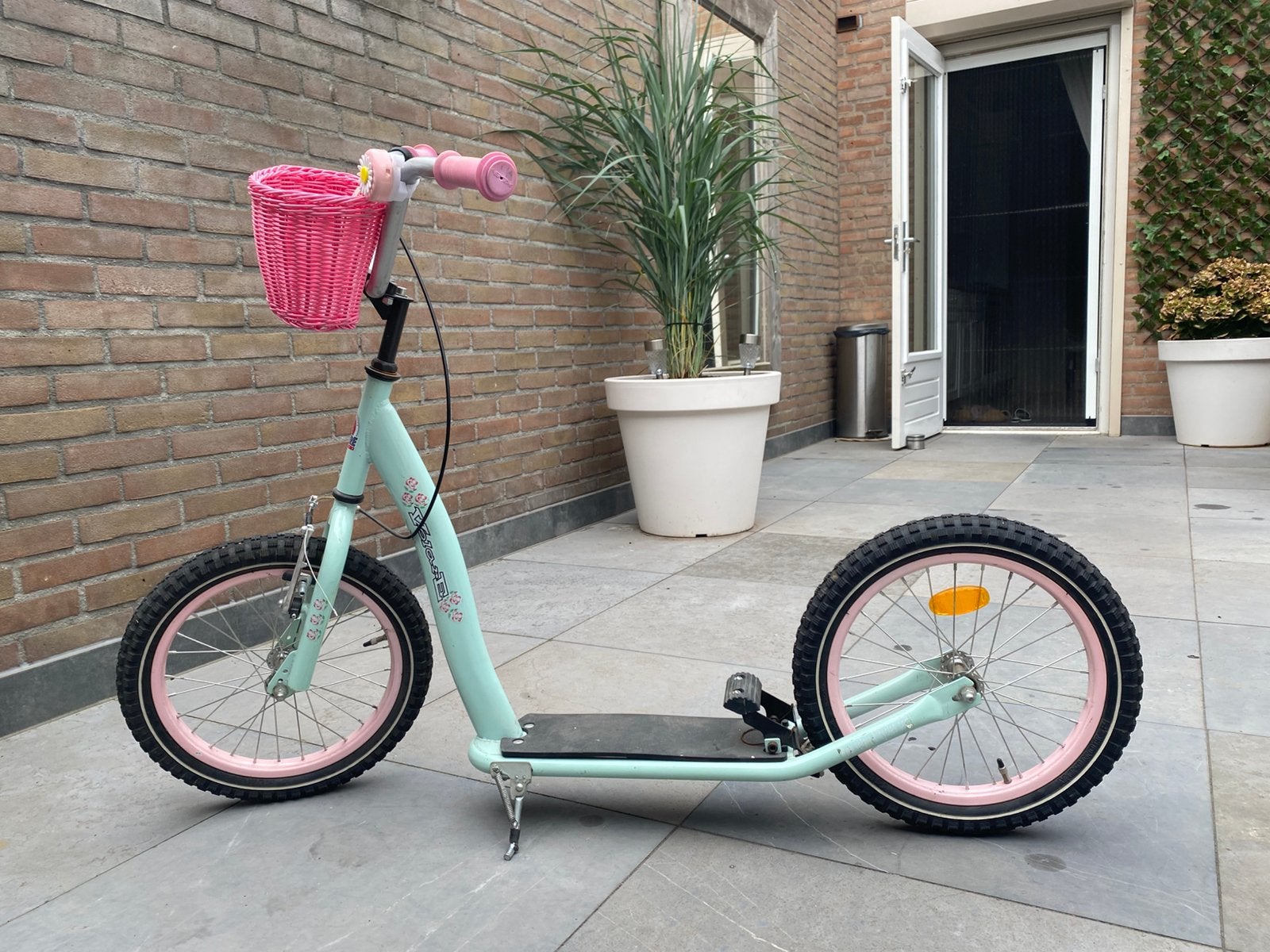 Leuke kinderstep met grote wielen ., Ophalen of Verzenden, Gebruikt, Gewone step