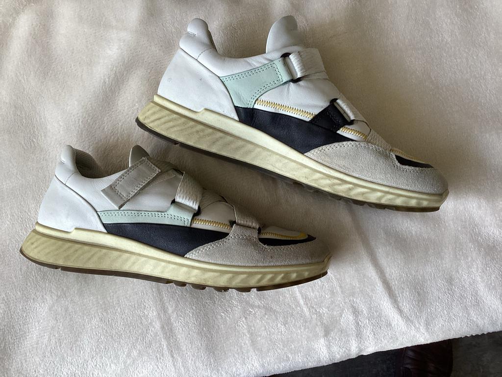 Ecco witte sneakers maat 38 met klittenbandsluiting, Wit, Ophalen of Verzenden, Sneakers of Gympen, Gedragen