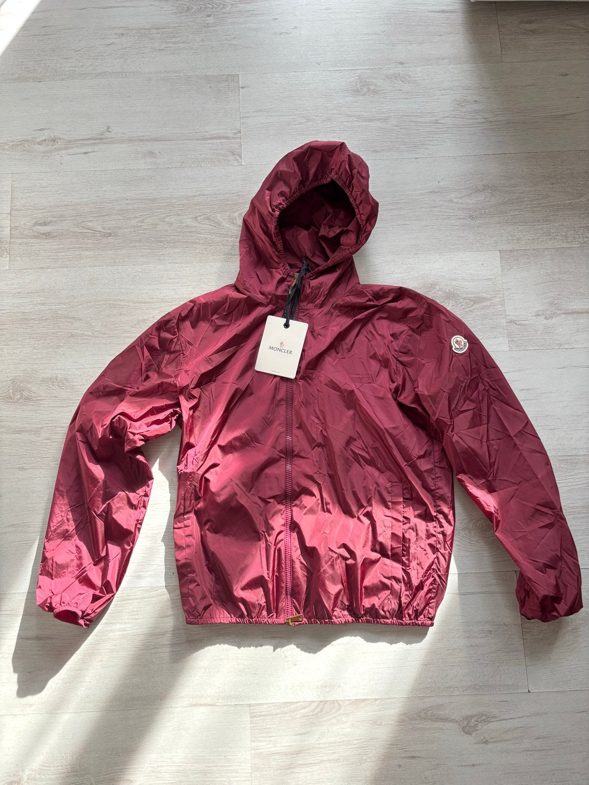 Nieuwe Moncler jas maat S - Ongedragen, Ophalen of Verzenden, Nieuw, Maat 36 (S), Rood