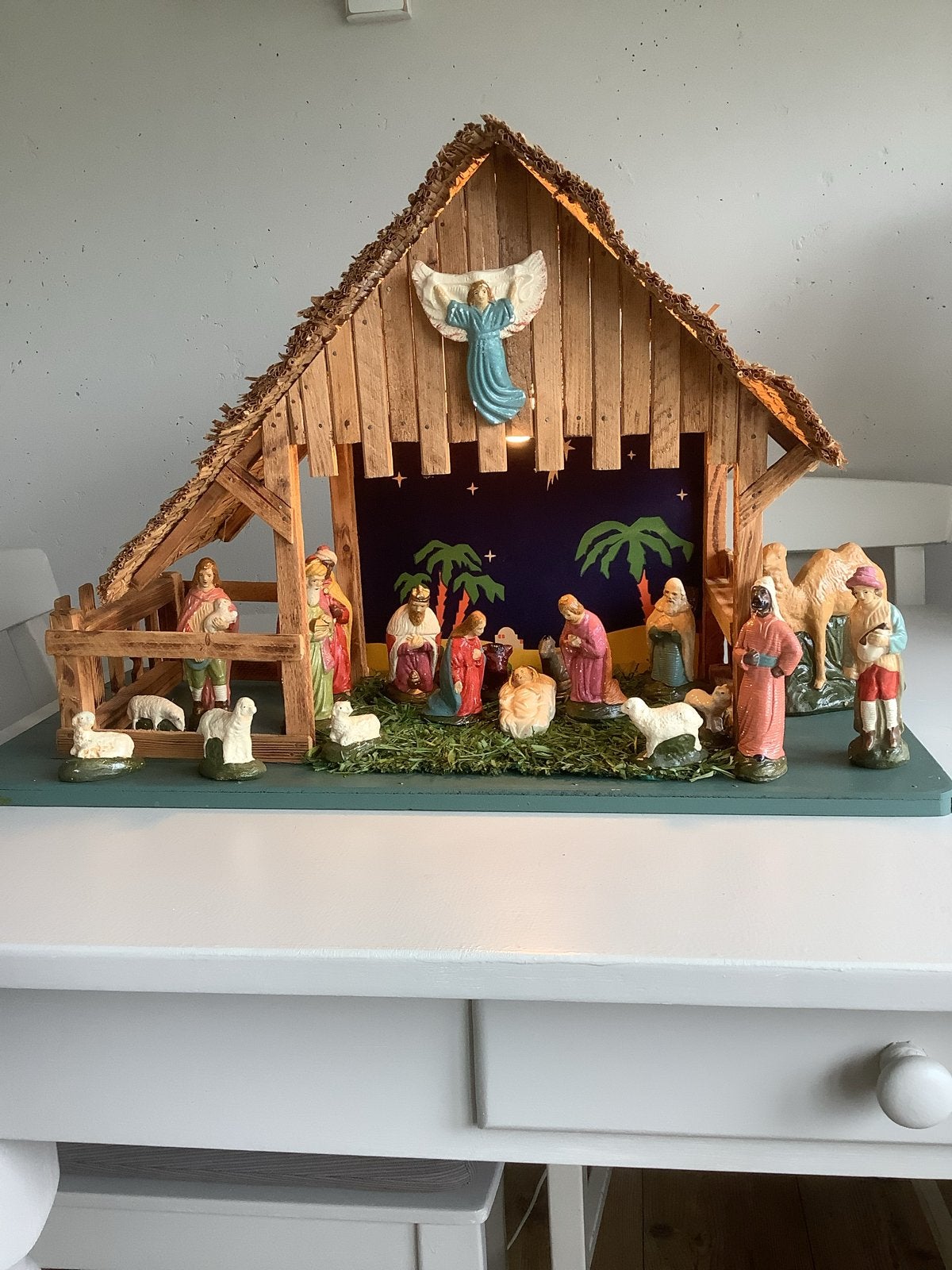 Vintage, originele en complete kerststal met figuren, Ophalen of Verzenden, Gebruikt, Beeld(je), Christendom | Katholiek