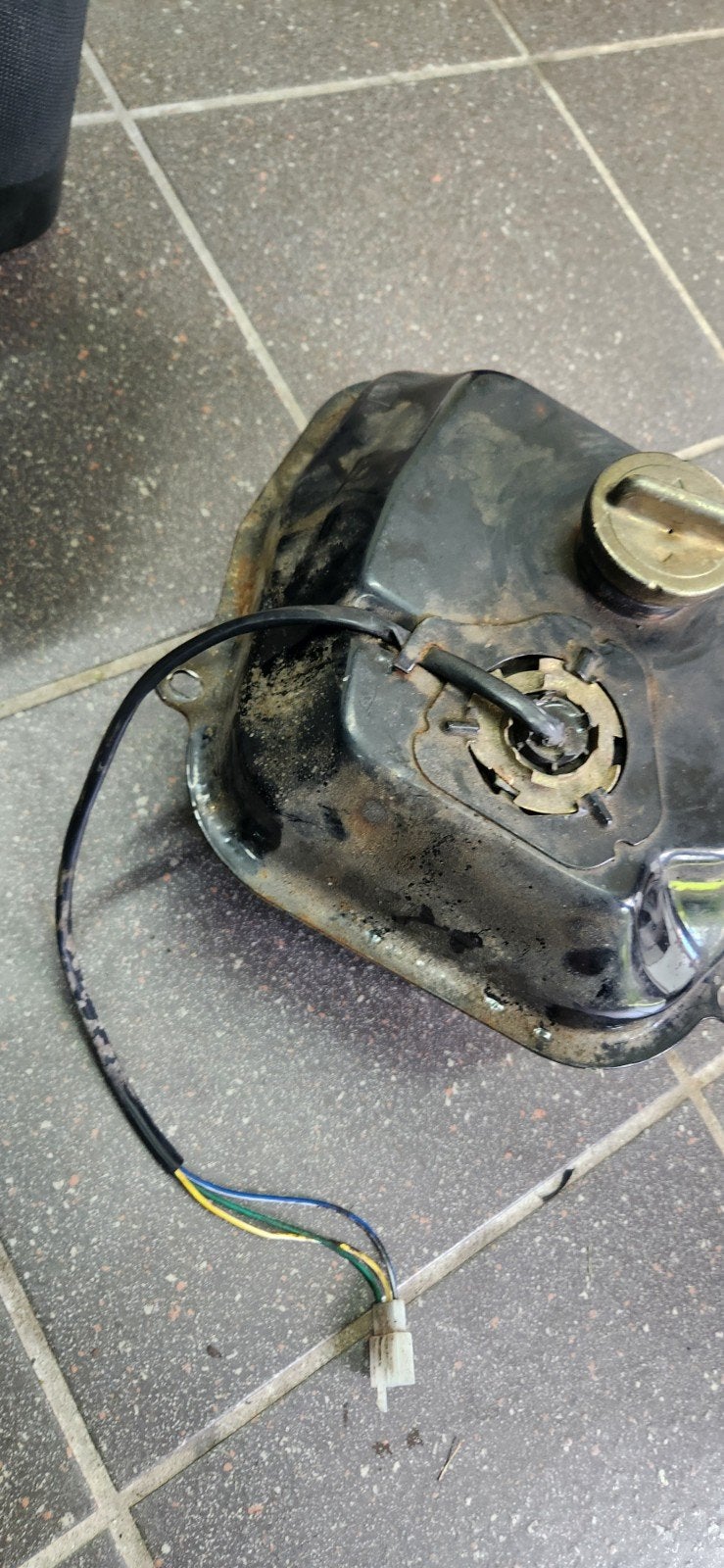 Gebruikte brandstoftank met sensor, Ophalen, Gebruikt, Tank, Onbekend