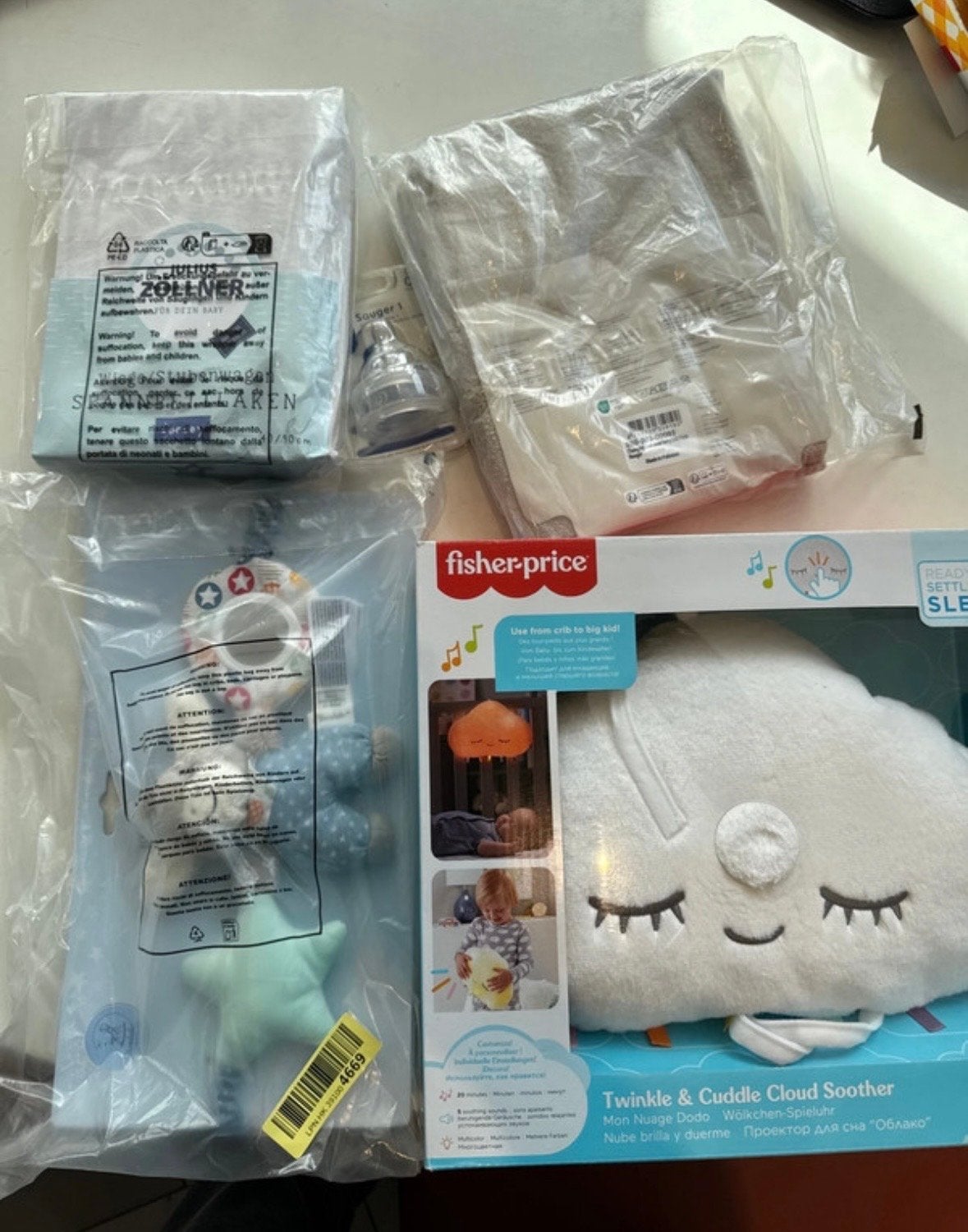 Babyartikelen: Fisher-Price wolk, rammelaar, beddengoed, Ophalen of Verzenden, Nieuw
