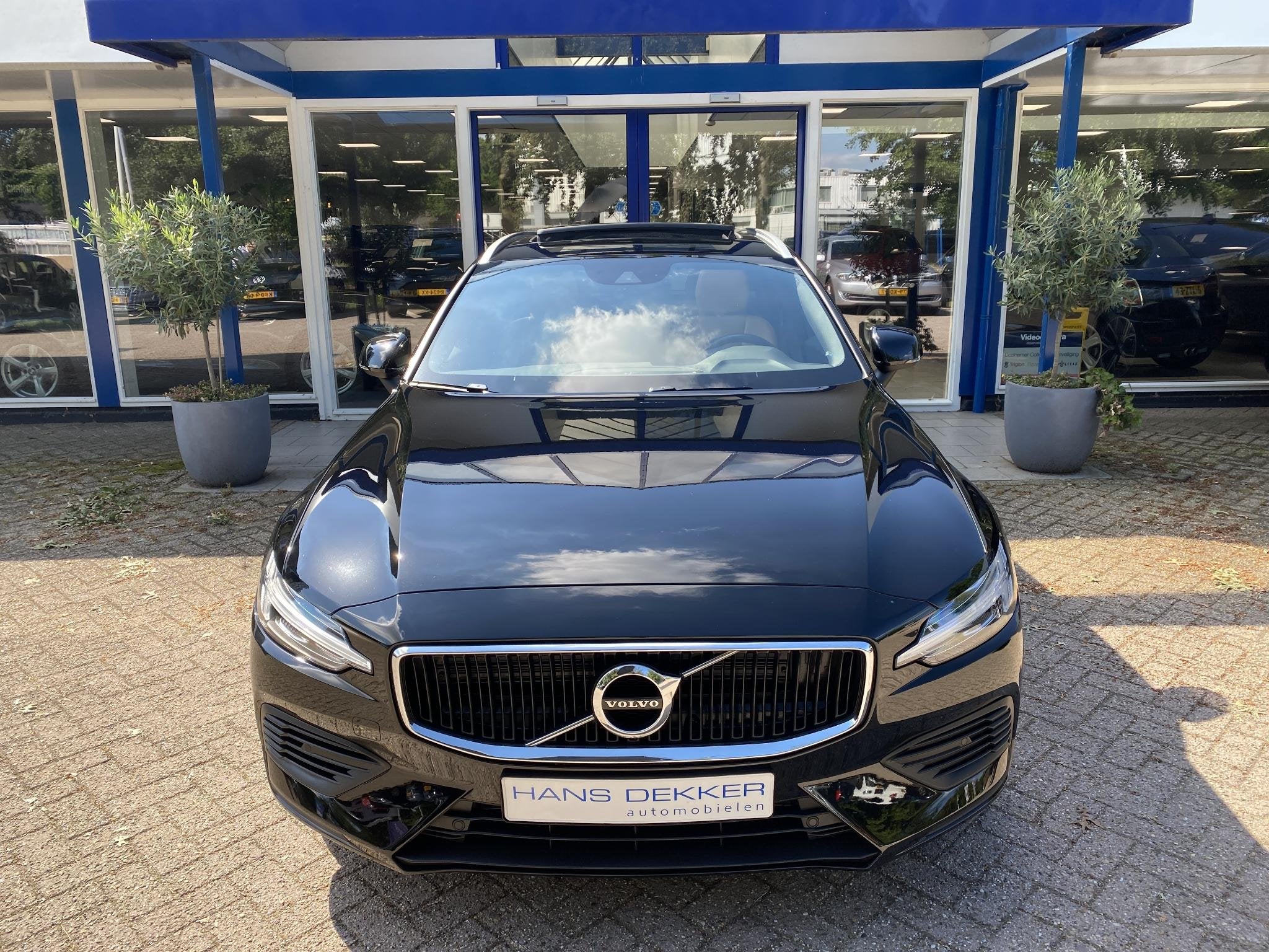 Volvo V60 2.0 T6 Twin Engine AWD Inscription Camera / Trekha, Gebruikt, Euro 6, 4 cilinders, Vierwielaandrijving