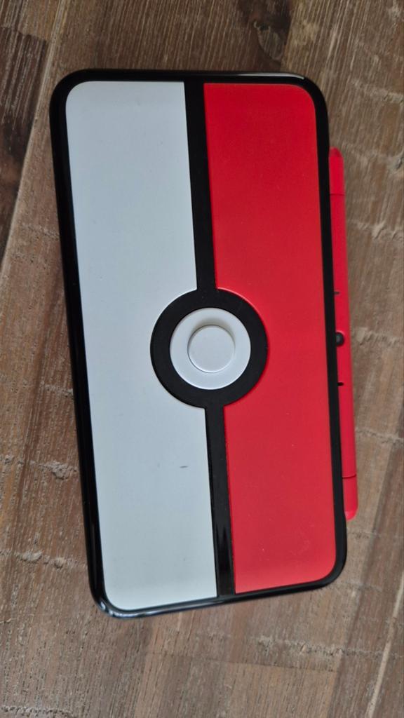 Nintendo 2DS XL Pokéball Edition, Ophalen of Verzenden, Gebruikt, 2DS
