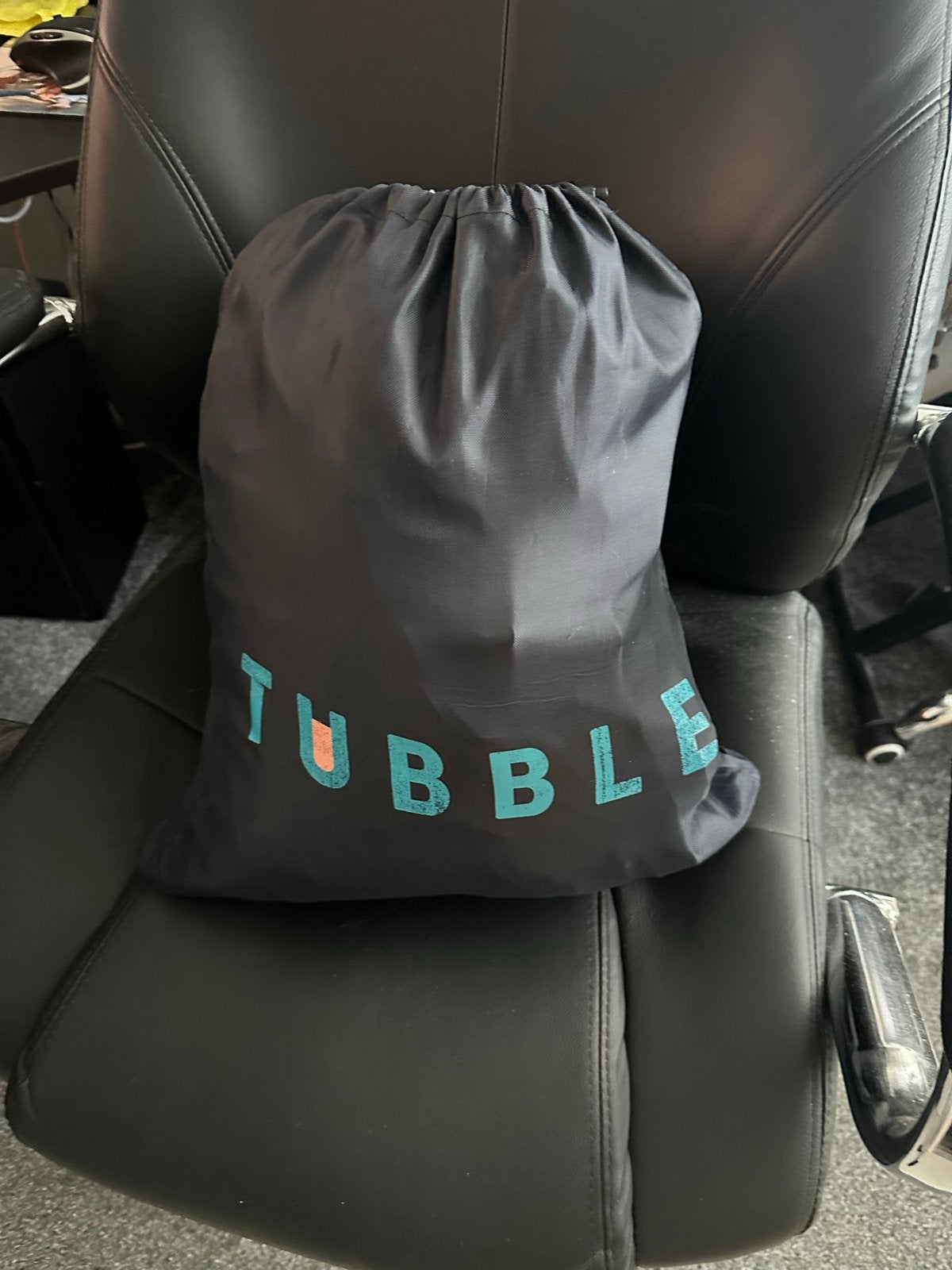 Opblaasbaar ligbad Tubble Royale - Draagbaar en Comfortabel, Ophalen, Zo goed als nieuw, Met bad