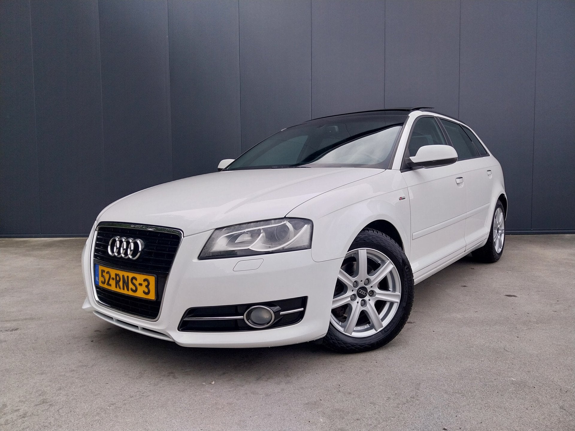 Audi A3 Sportback 1.4 TFSI S LINE XENON LED NAVI CRUISE PANO, Auto's, Gebruikt, 4 cilinders, Wit, Origineel Nederlands