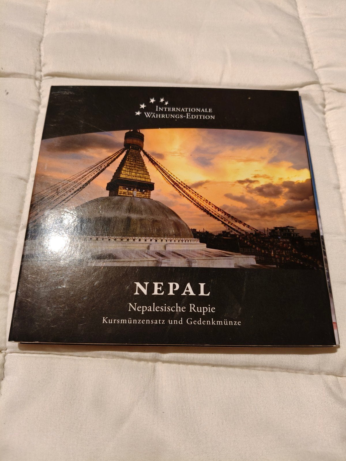 Nepal Muntenset met Gedenkmunt 25 Rupien Zilver, Ophalen of Verzenden, Zuid-Azië, Setje, Zilver