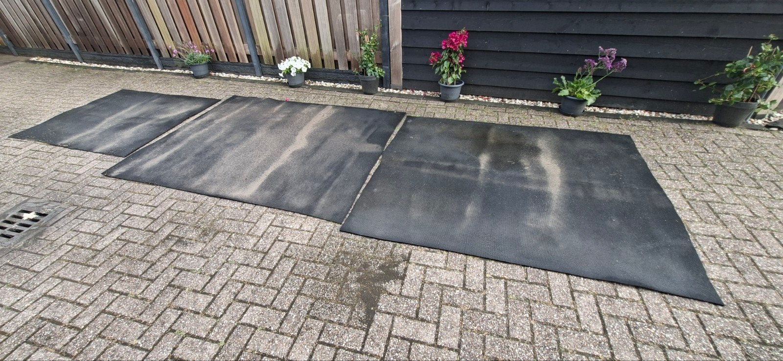Te koop 3 rubberen matten, Doe-het-zelf en Verbouw, Overige Doe-het-zelf en Verbouw, Gebruikt, Ophalen