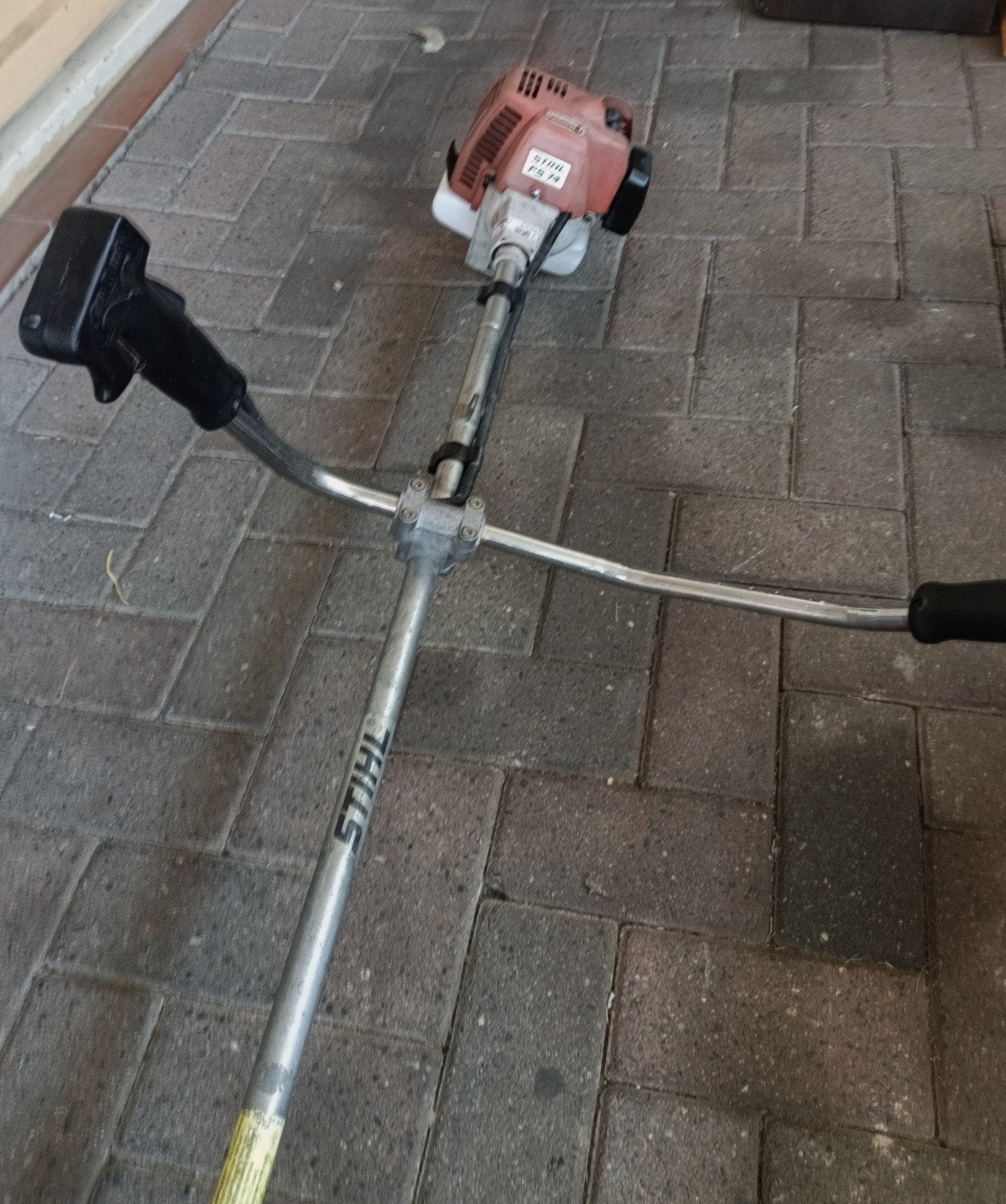 Goed werkende STIHL FS 74 Benzine Bosmaaier, Gebruikt, Ophalen of Verzenden, 10 tot 30 cm, Stihl
