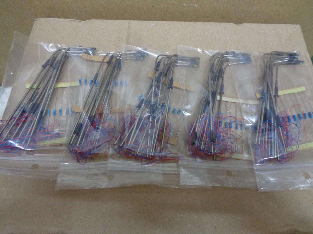 Te koop 50 stuks metalen LED-lantaarns 3 volt voor H0 spoor., Overige merken, Gelijkstroom, Verzenden, Overige typen