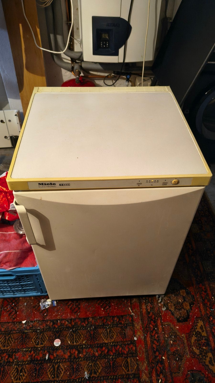 Miele diepvrieskast met 4 lades - werkt nog uitstekend, 85 tot 120 cm, Gebruikt, 100 tot 150 liter, Met aparte vriezer