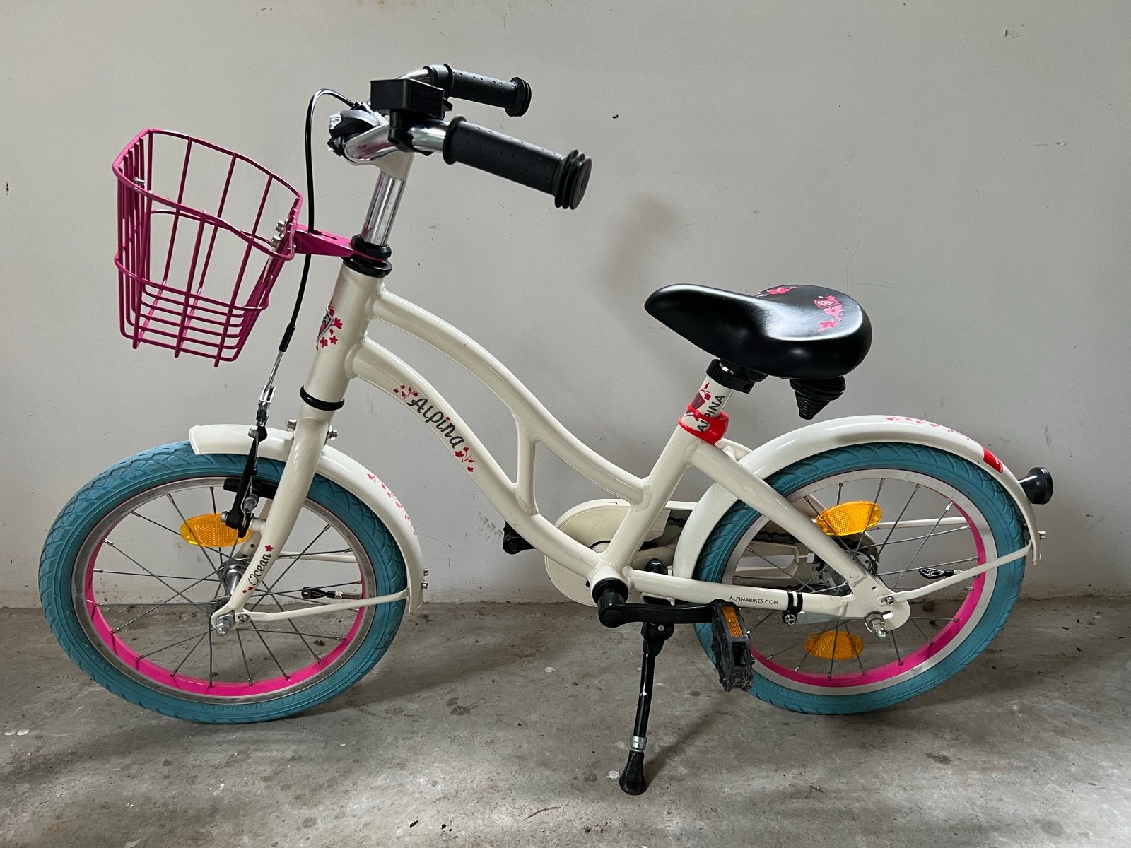 Alpina ocean kinderfiets 16 inch met mandje Z.G.A.N, Ophalen of Verzenden, Gebruikt, Velgrem, 16 tot 20 inch