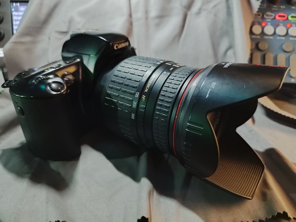 Canon EOS500 35mm + Sigma 28-300 3,5/6,3 DL Hyperzoom ,no AF, Ophalen of Verzenden, Compact, Canon