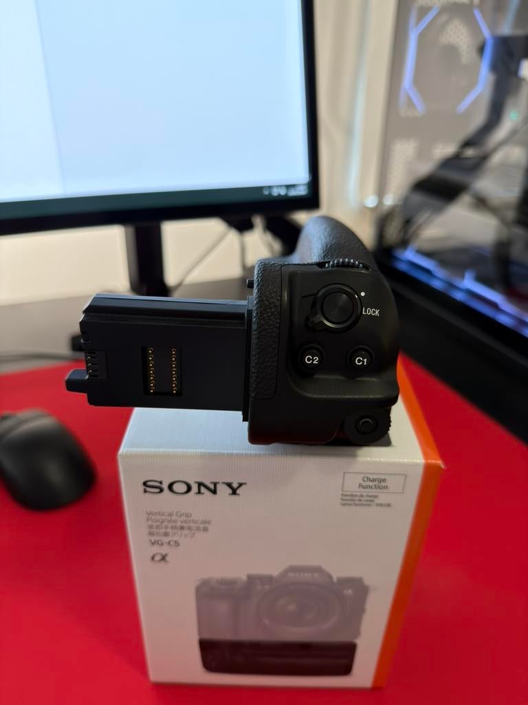 Sony VG-C5 vertical grip, Ophalen of Verzenden, Zo goed als nieuw