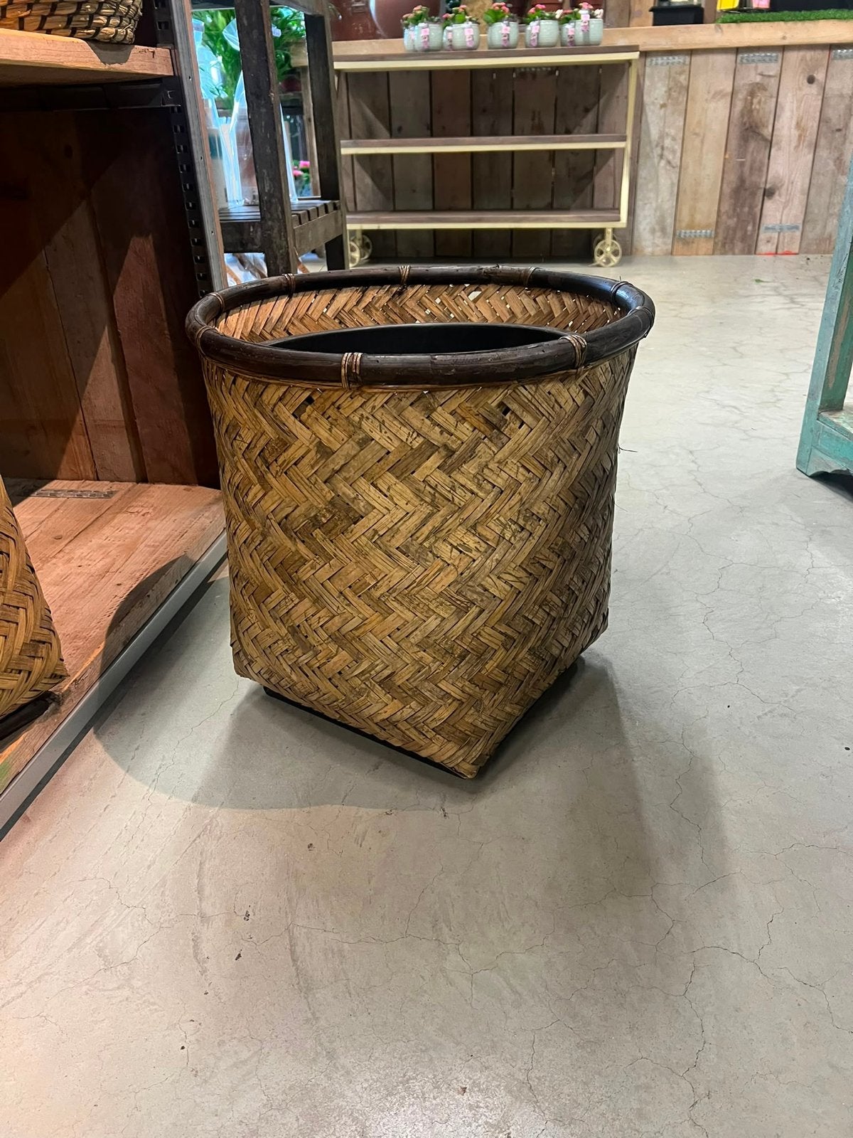 Grote rieten plantenpot/mand, Huis en Inrichting, Gebruikt, Gevlochten, Rond, Ophalen of Verzenden