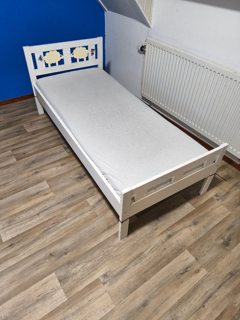 kleuterbed kinderbed in goede staat, Ophalen, Gebruikt, 70 tot 85 cm, 140 tot 160 cm