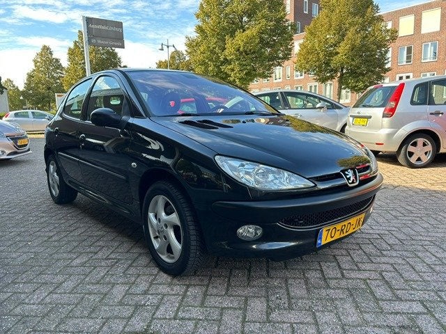 Peugeot 206 1.4-16V Gentry//Zwart leder, Auto's, Voorwielaandrijving, 4 cilinders, Zwart, Bedrijf