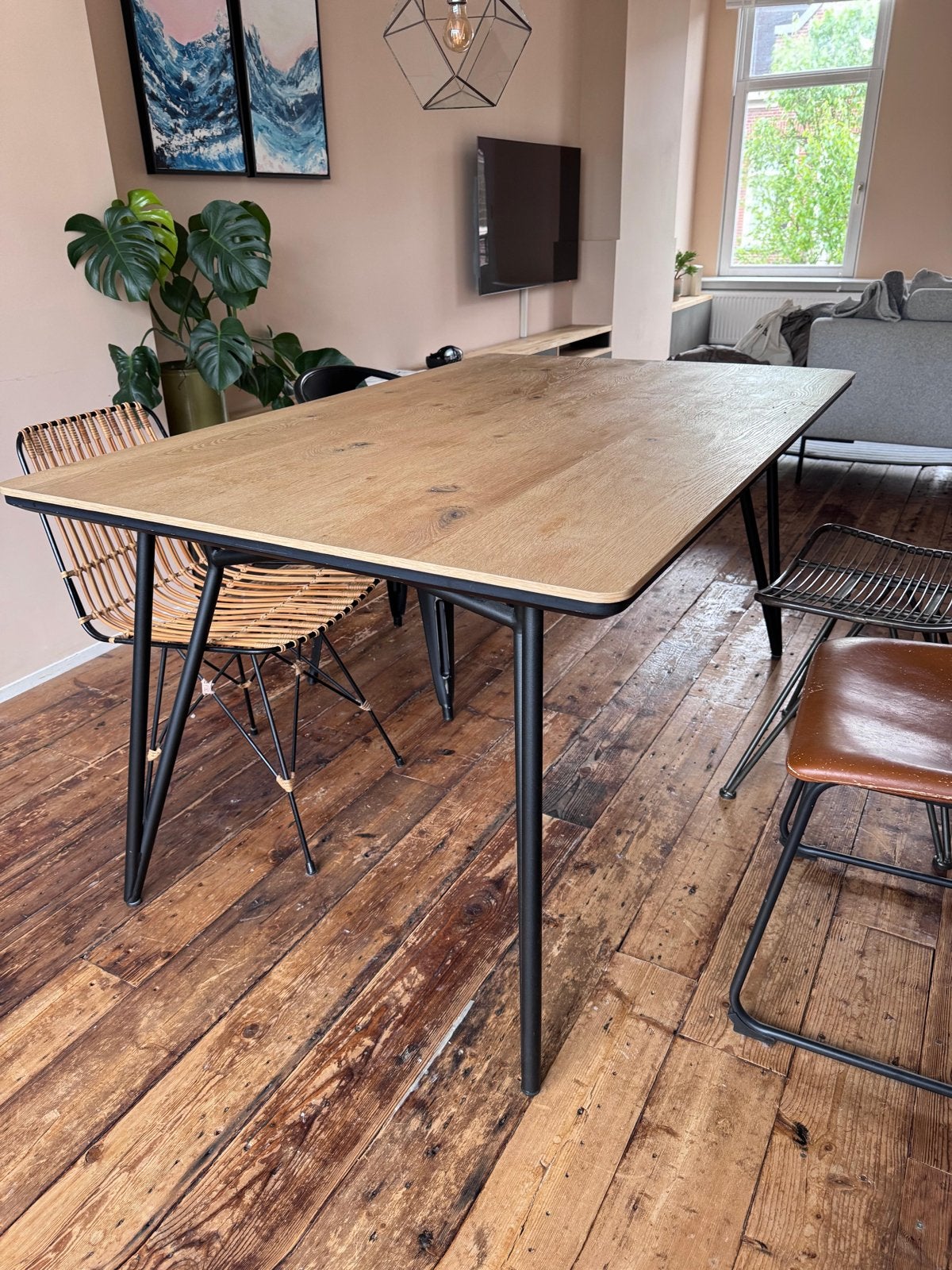 Mooie eettafel met eiken blad en metalen poten | Xooon, Ophalen, Gebruikt, 50 tot 100 cm, 150 tot 200 cm