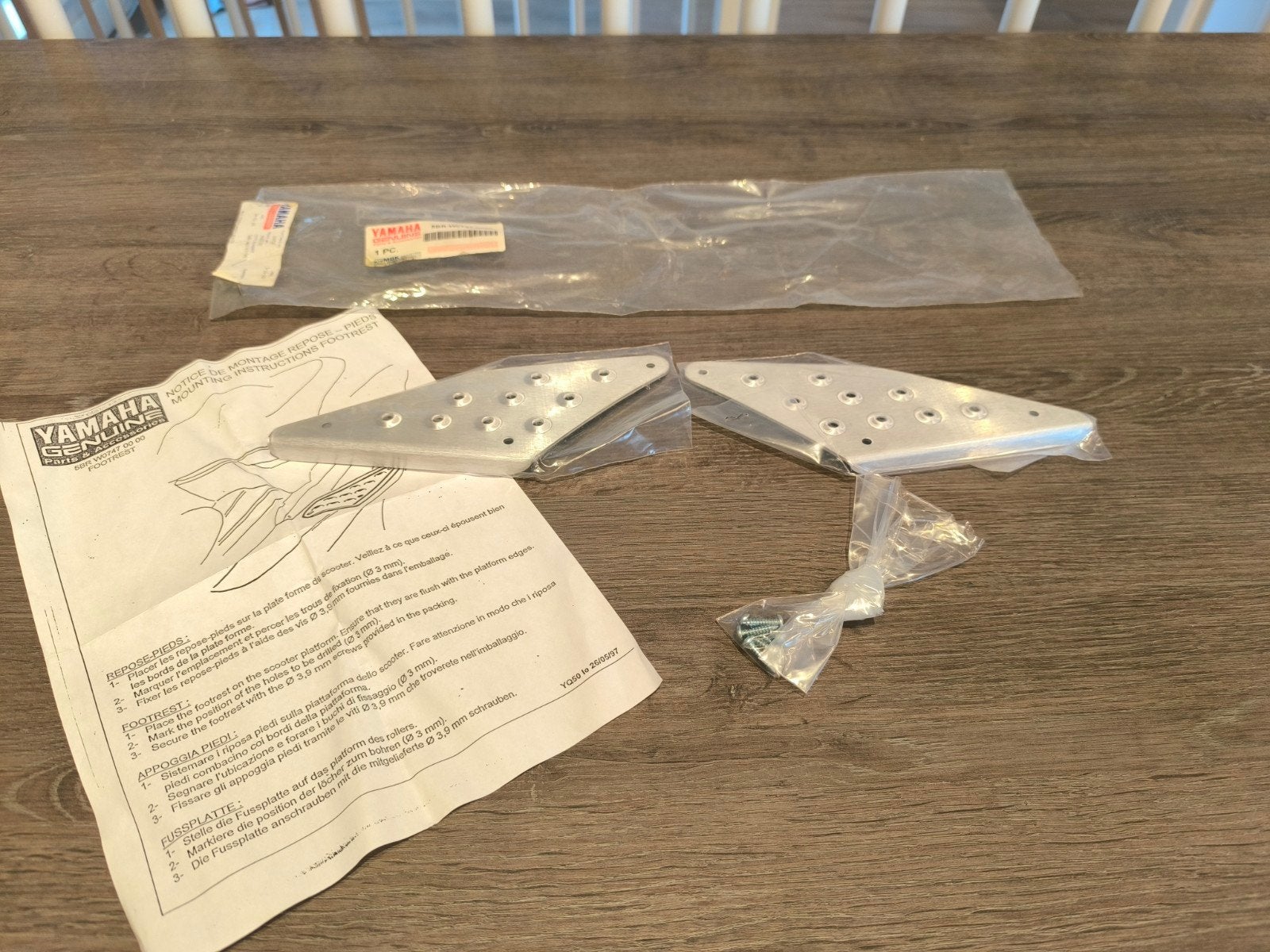 Nieuw NOS Yamaha Aerox Theeplank beschermers 1999 / 2000, Ophalen of Verzenden, Nieuw, Yamaha
