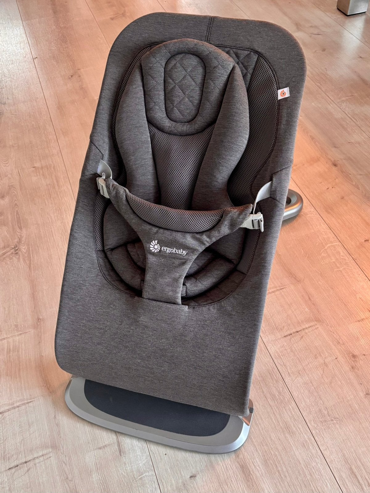 Ergobaby Evolve Wipstoel Charcoal Grey, Kinderen en Baby's, Gebruikt, Wipstoel, Met gordel(s) of riempje(s), Ophalen