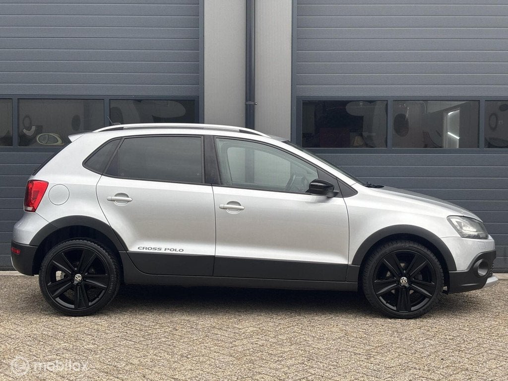 Volkswagen Polo 1.6 TDI Cross Automaat Uitvoering, Euro 5, 4 cilinders, 620 kg, 1148 kg