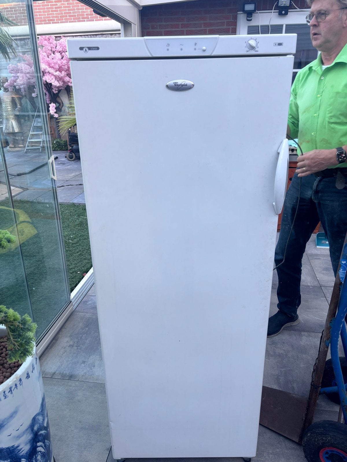 Goedwerkende Whirlpool vrieskast A-klasse, Vrieskast, Minder dan 60 cm, Ophalen of Verzenden, Zo goed als nieuw