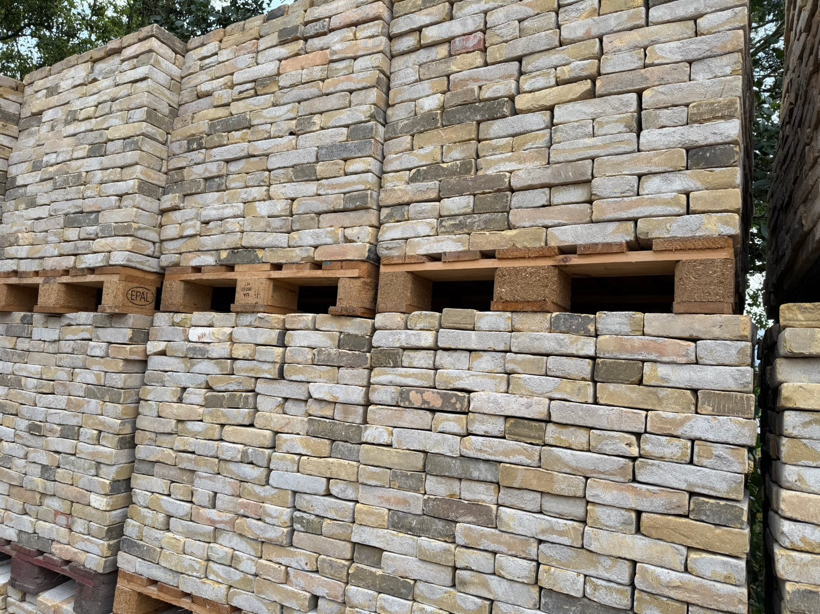 Metselsteen geel vormbak 32500 stuks uit 1 partij 18x4.5x9cm, Ophalen, Gebruikt, Bakstenen, Info@walstra.nl