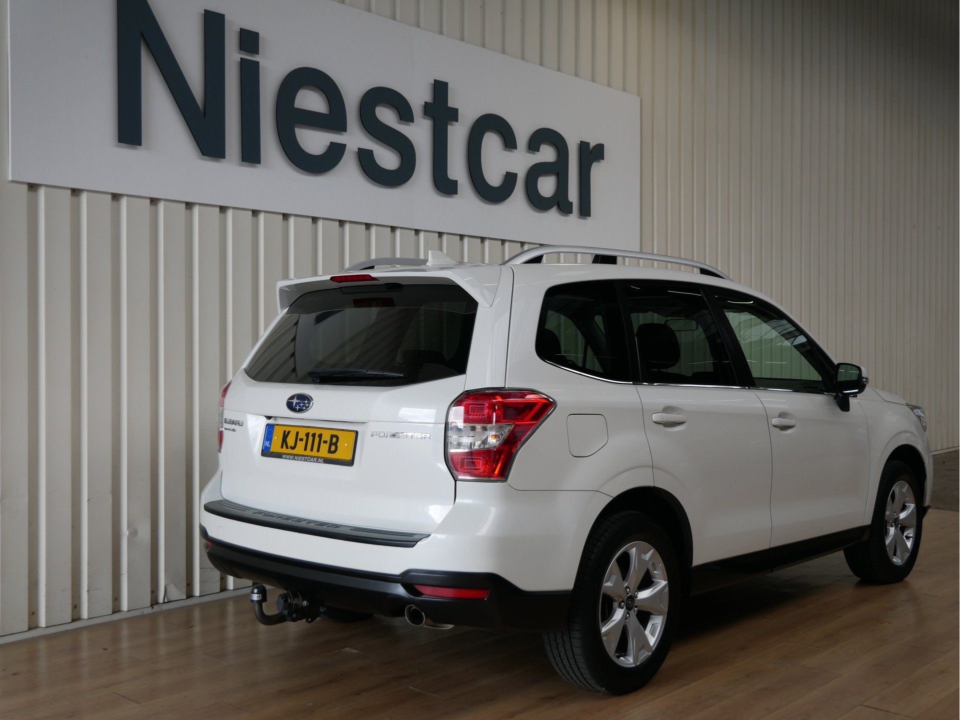 Subaru Forester 2.0 Executive (bj 2015, automaat), Automaat, 15 km/l, 4 cilinders, Wit