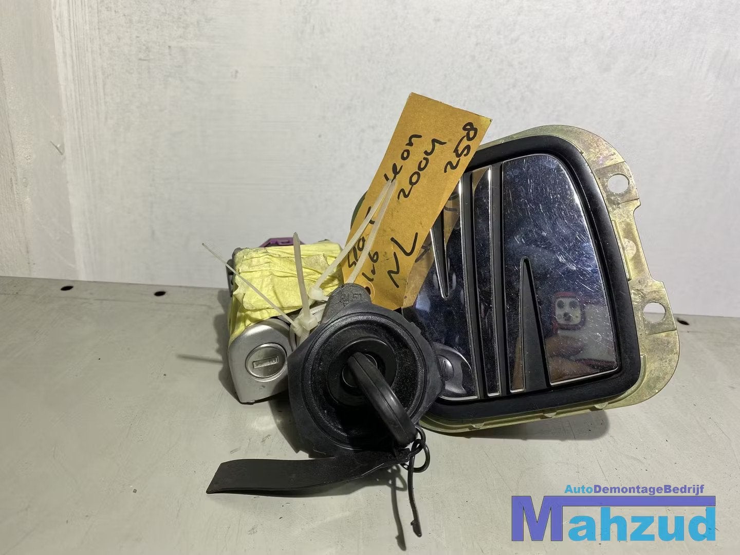 SEAT LEON Contactslot set met 1 sleutel, Gebruikt, Autovia A-2, Km 585 585
08760  Martorell, ES, Ophalen of Verzenden, SEAT S.A.