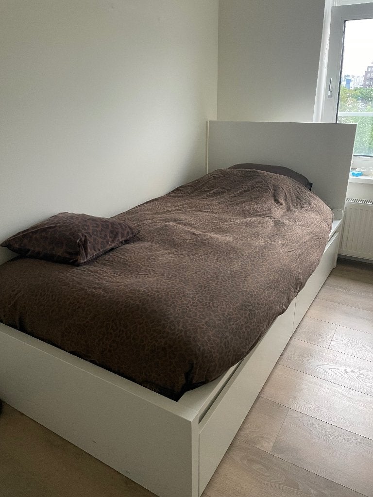 Ikea Bed Malm 1 persoons wit, Huis en Inrichting, Slaapkamer | Bedden, Ophalen, 90 cm, Eenpersoons, Wit
