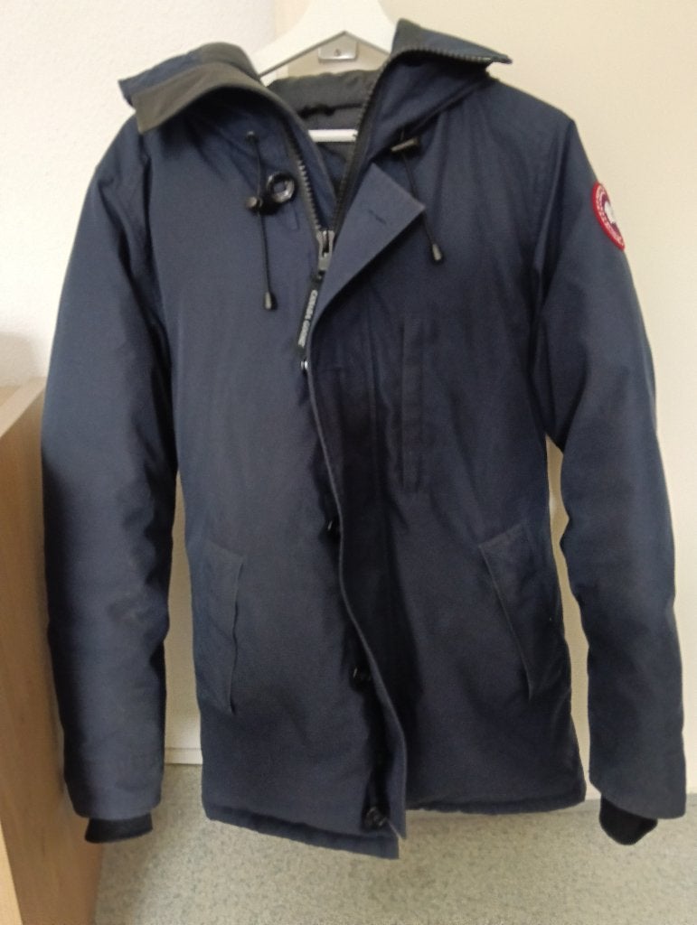 Canada goose winterjas met capuchon.  Maat s. Donkerblauw, Ophalen, Overige kleuren, Canada Goose, Overige maten