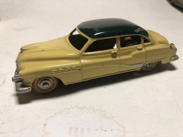 1:43 dinky toy Buick Roadmaster, Ophalen of Verzenden, Gebruikt, Auto, Overige merken