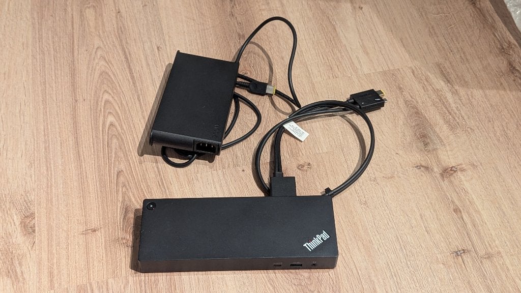 Lenovo ThinkPad Thunderbolt 4 Workstation Dock 40B0 + 230W, Computers en Software, Ophalen of Verzenden, Zo goed als nieuw, Laptop
