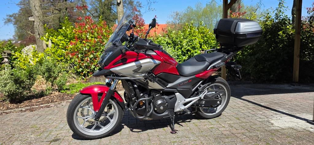 Honda NC750X DCT, 23600km. 2016., Motoren, 2 cilinders, Gebruikt, Particulier, Meer dan 35 kW