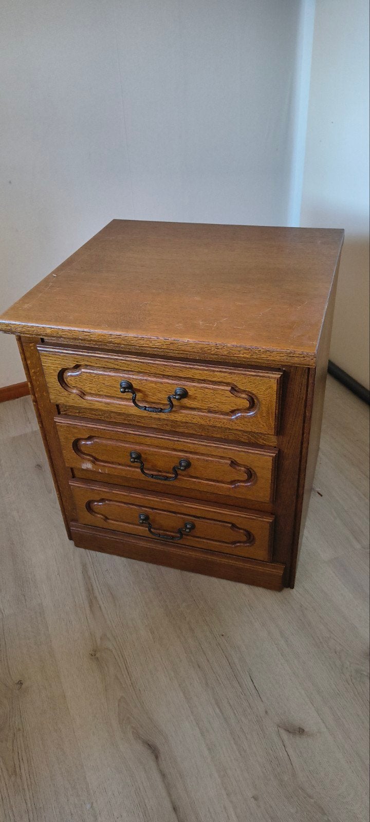 vintage houten nachtkastje, Ophalen, Gebruikt, 50 tot 100 cm, 3 of 4 laden